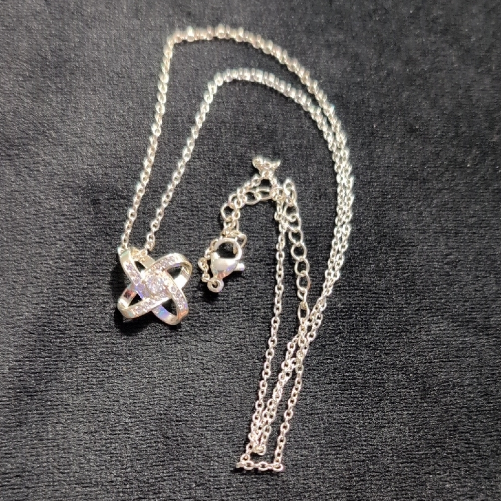 N1 Elegant Silver Necklace with Crystal Accents